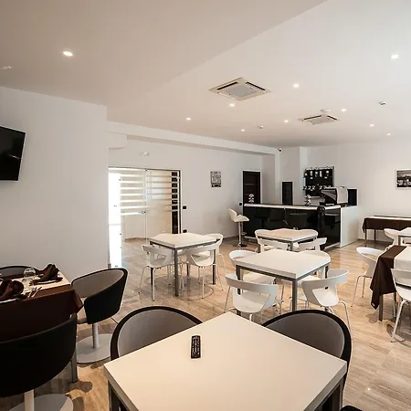 Family Center Hotel 4*