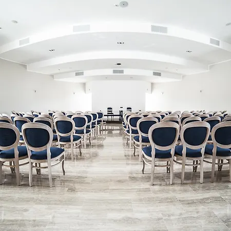 Family Center Hotel