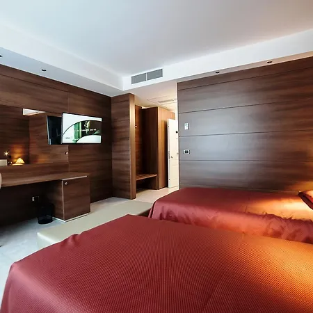 Family Center Hotel